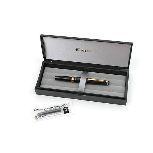 Pilot Elite E95S Fountain Pen - Black Body - 14k Gold - Medium Nib image 2